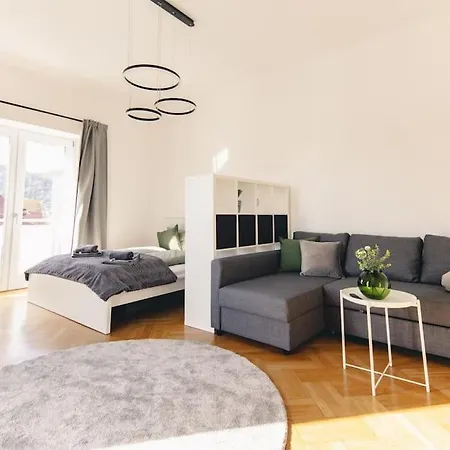 公寓 Gemuetliches In Mit Parkplatz