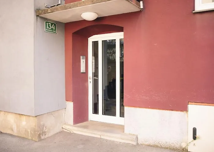 Lägenhet Gemuetliches In Mit Parkplatz Graz