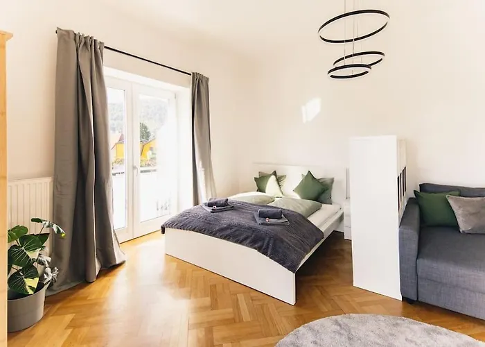 Gemuetliches In Mit Parkplatz Lägenhet